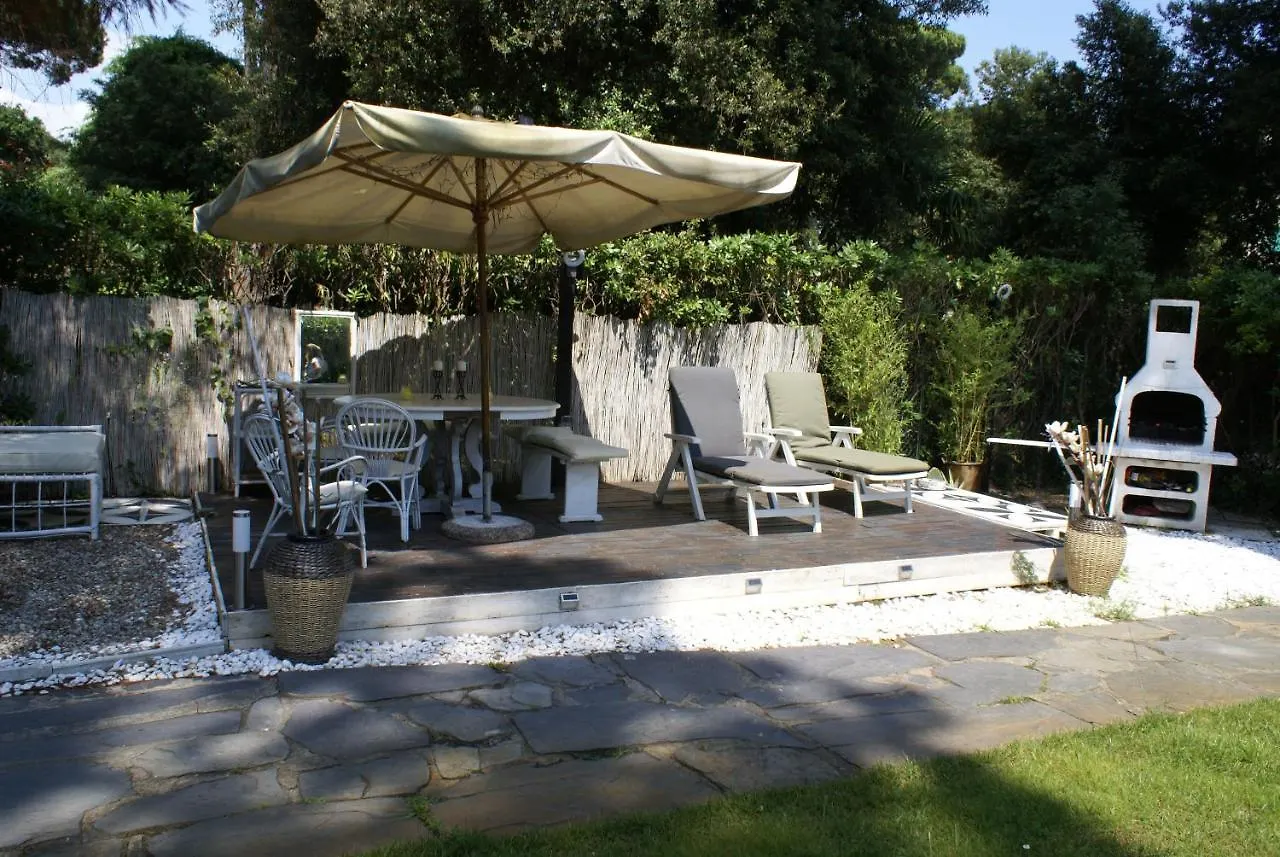 Domusauroom, Relax Nel Cuore Della Versilia - Pet Friendly Viareggio Apartment