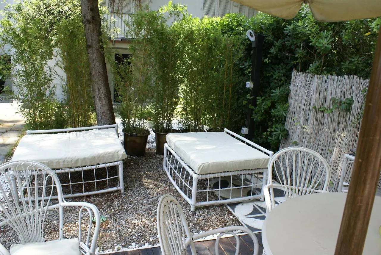 Apartment Domusauroom, Relax Nel Cuore Della Versilia - Pet Friendly Viareggio Italien