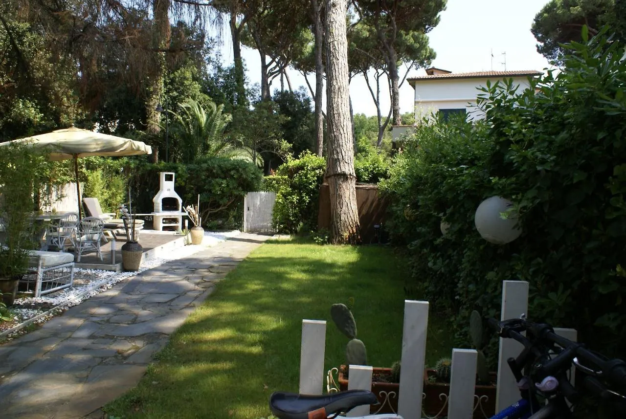 Domusauroom, Relax Nel Cuore Della Versilia - Pet Friendly Viareggio
